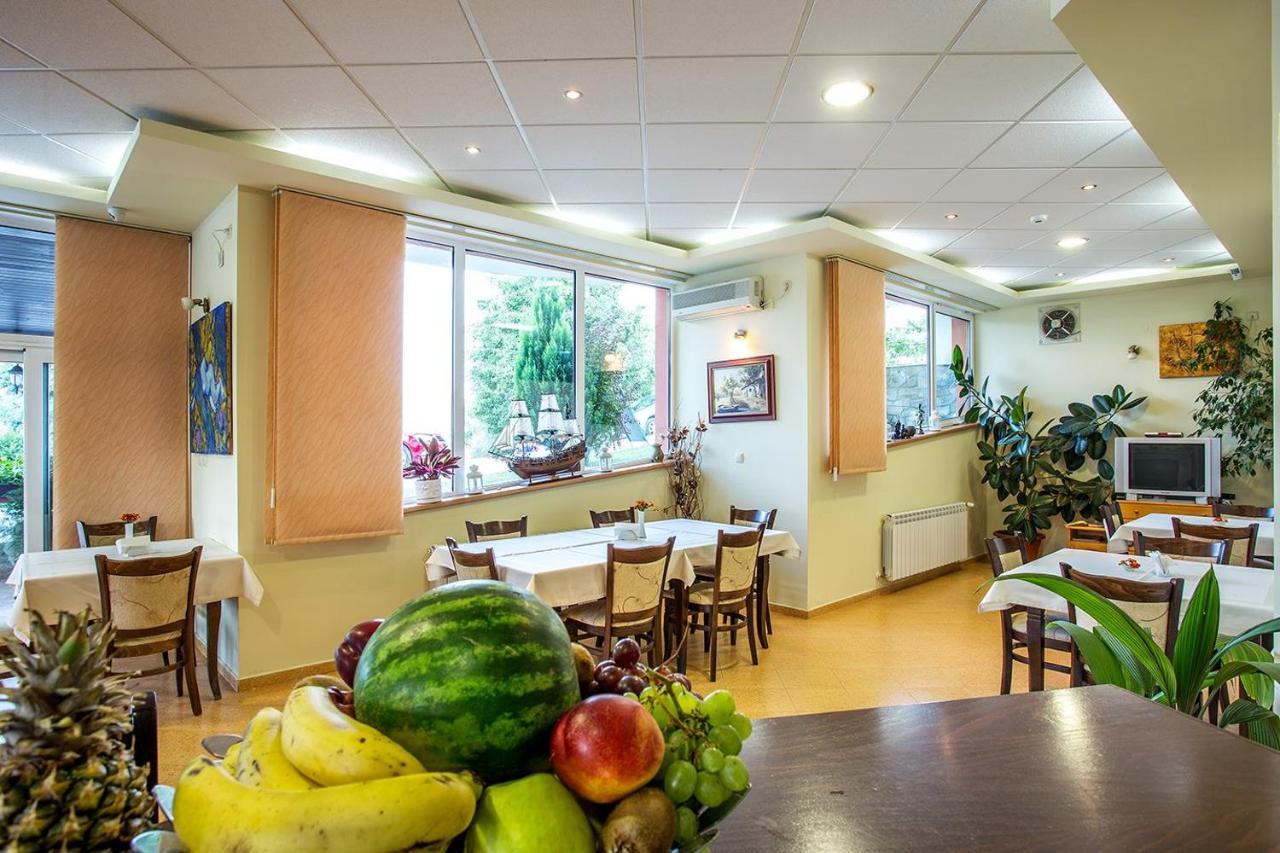 Family Hotel Saint Konstantin Glavatartsi Extérieur photo