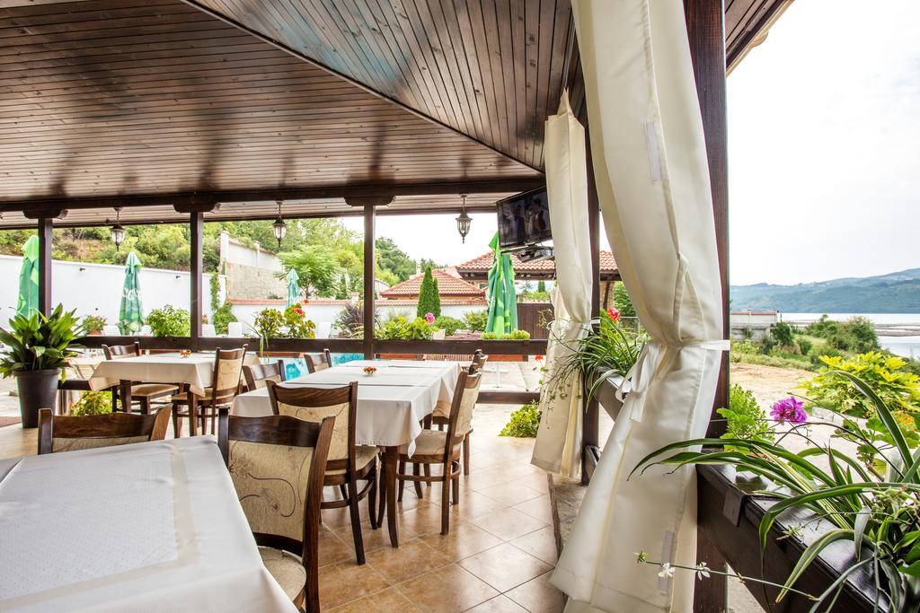Family Hotel Saint Konstantin Glavatartsi Extérieur photo